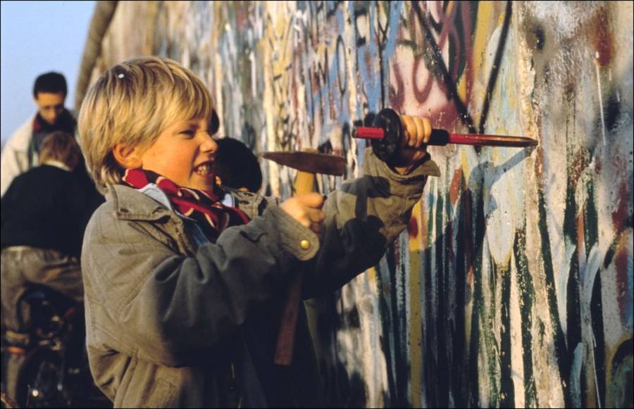 Kid Tries To Hammer Through Berlin Wall