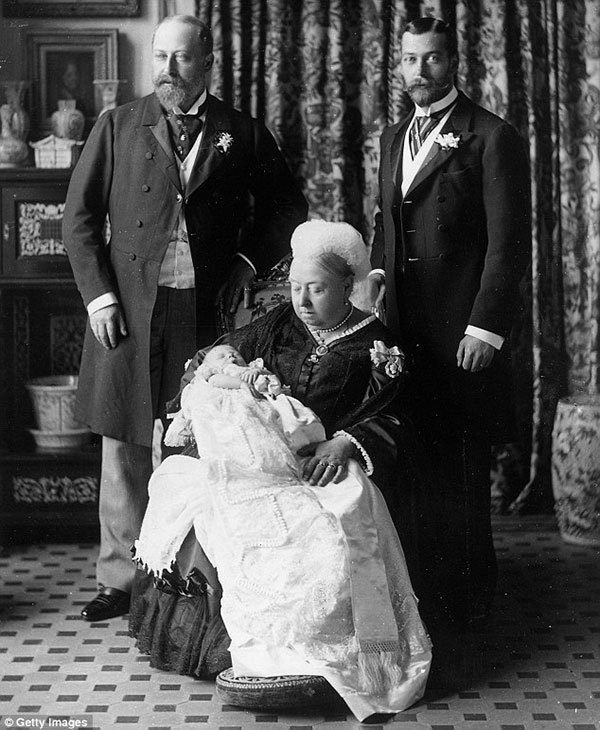 Vintage Queen Victoria Pictures