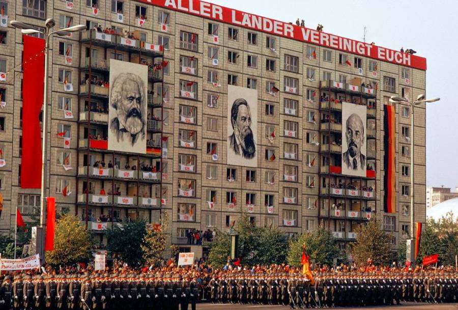 Large Portraits Flags