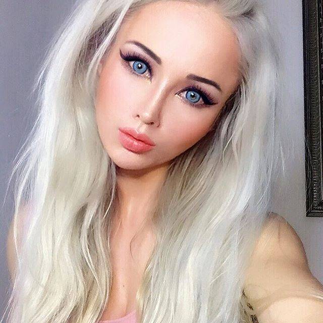 Barbie Blue Eyes