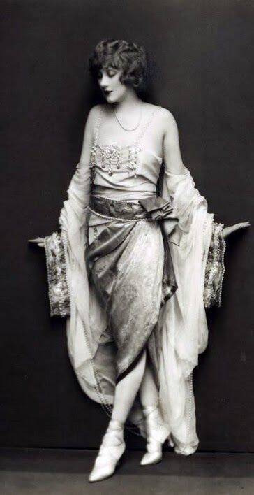 Helen Lee Worthing By Edward Thayer Monroe