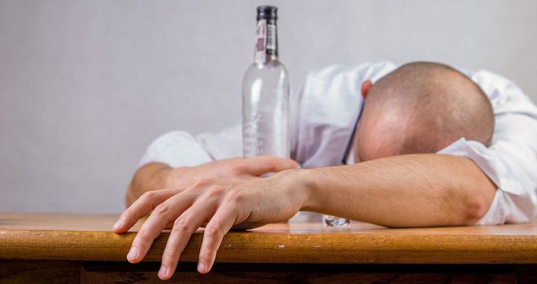 Alcohol 428392_1280