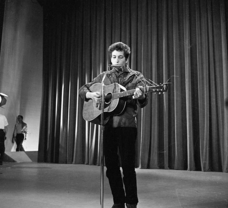 Dylan On Sullivan