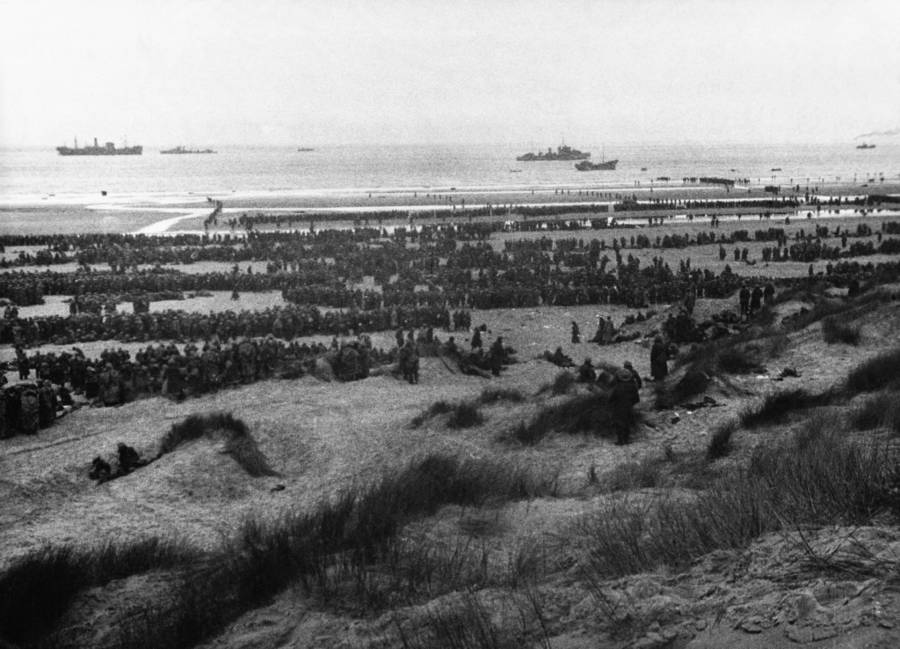 Many Soldiers On Beach