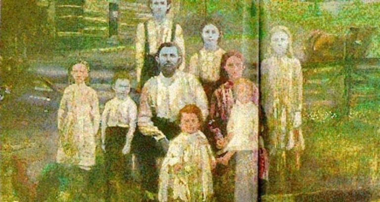 Blue Fugates Family Pic
