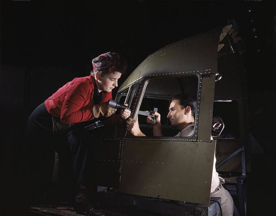 Man Woman Plane Ww2