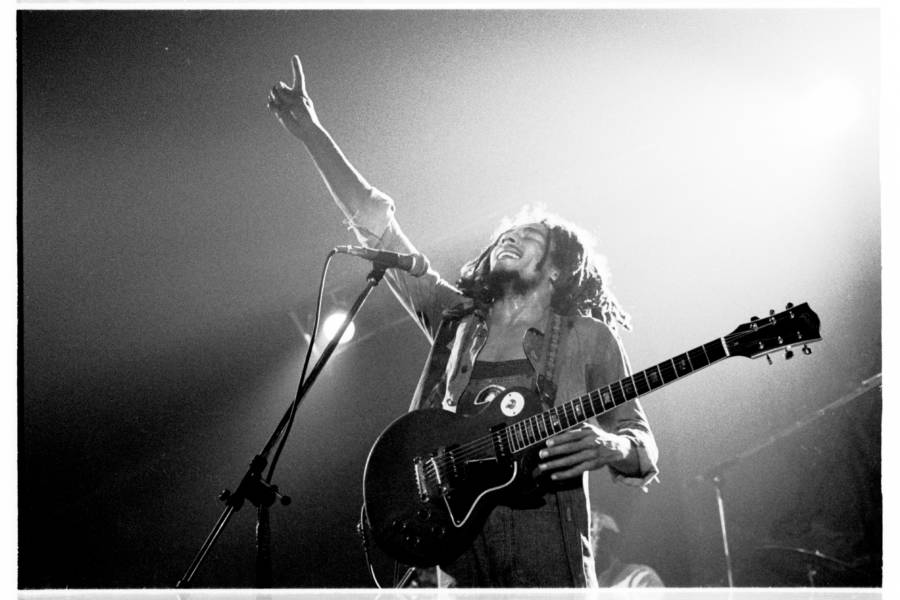 Bob Marley Photos Finger