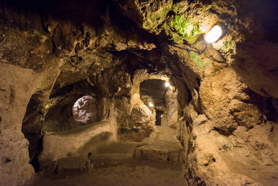 Tunnelways In Derinkuyu