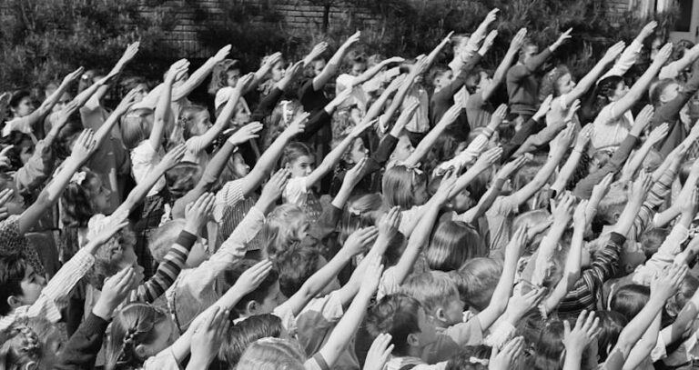 Schoolchildren Giving The Bellamy Salute