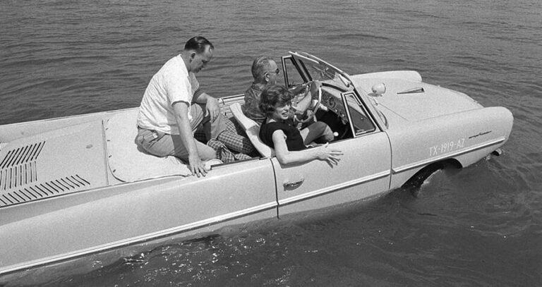 Lyndon B Johnsons Amphicar