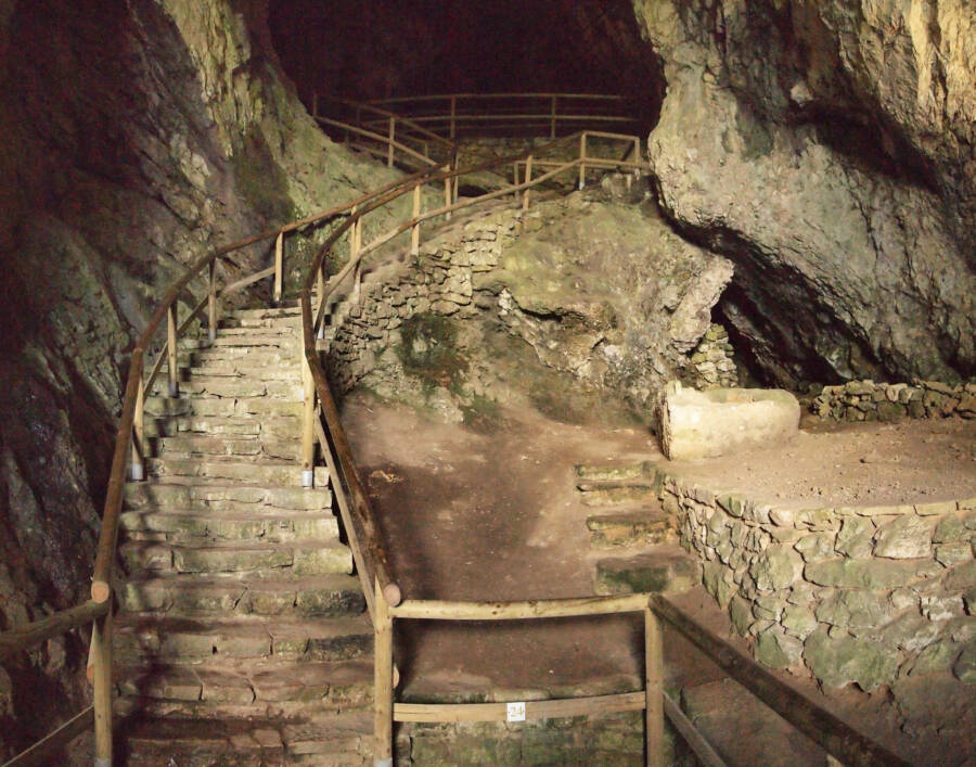 Predjama Castle Cave