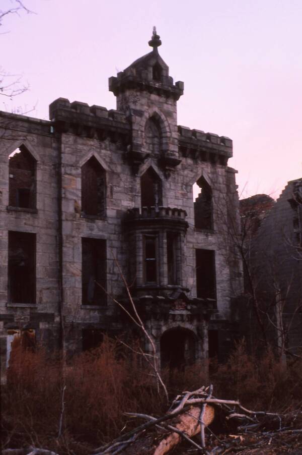 Roosevelt Island Hospital Tower