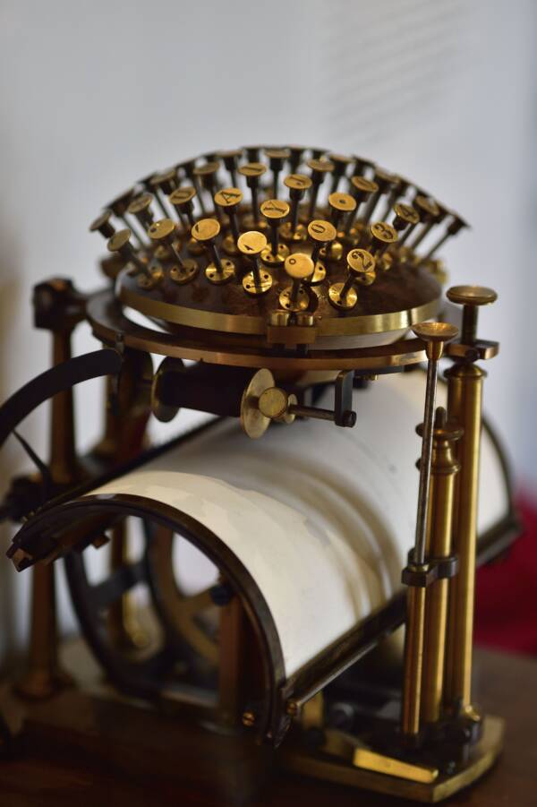 Hansen Writing Ball