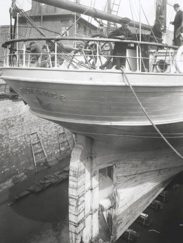 Endurance Stern Before The Voyage