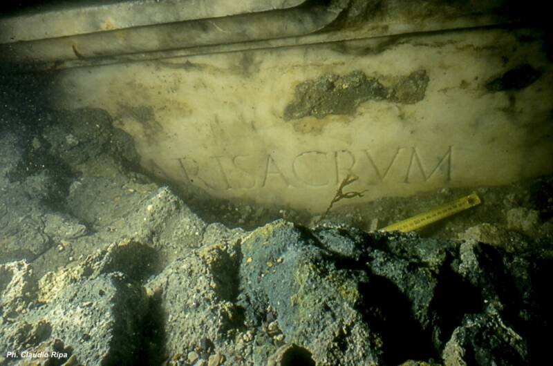 Underwater Latin Script
