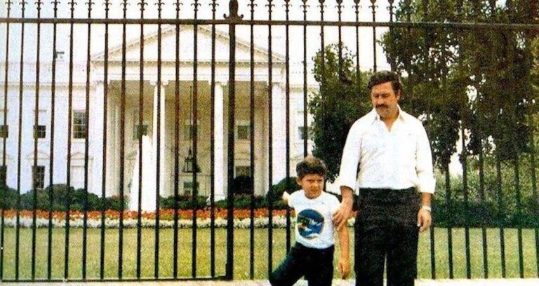Pablo Escobar White House Photo Featured
