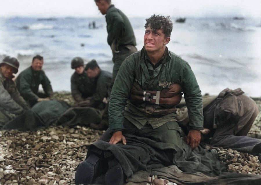 American Soldiers Recover The Dead
