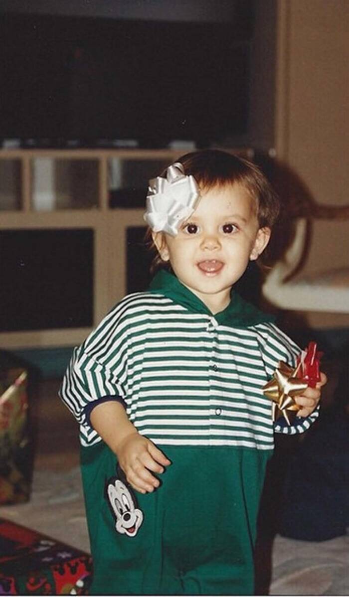 Ariana Grande Christmas Photo