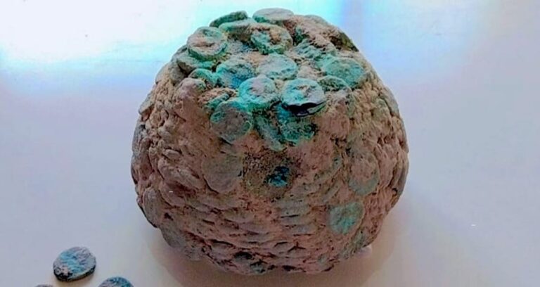 Featured Coin Ball In Pakistan