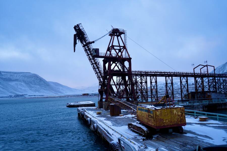 Pyramiden Harbor